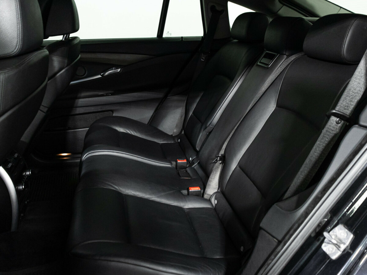 BMW 5 серии с пробегом — 2011 год. Фото: #9