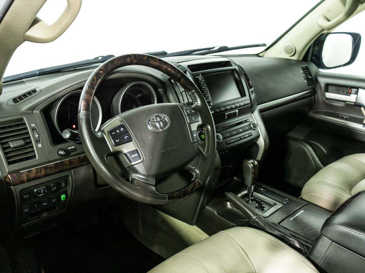 Toyota Land Cruiser с пробегом — 2009 год. Фото: #8