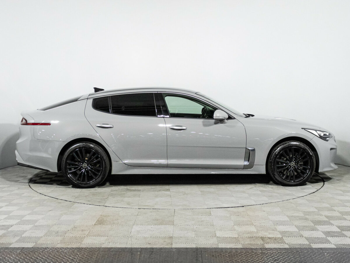Kia Stinger с пробегом — 2018 год. Фото: #3