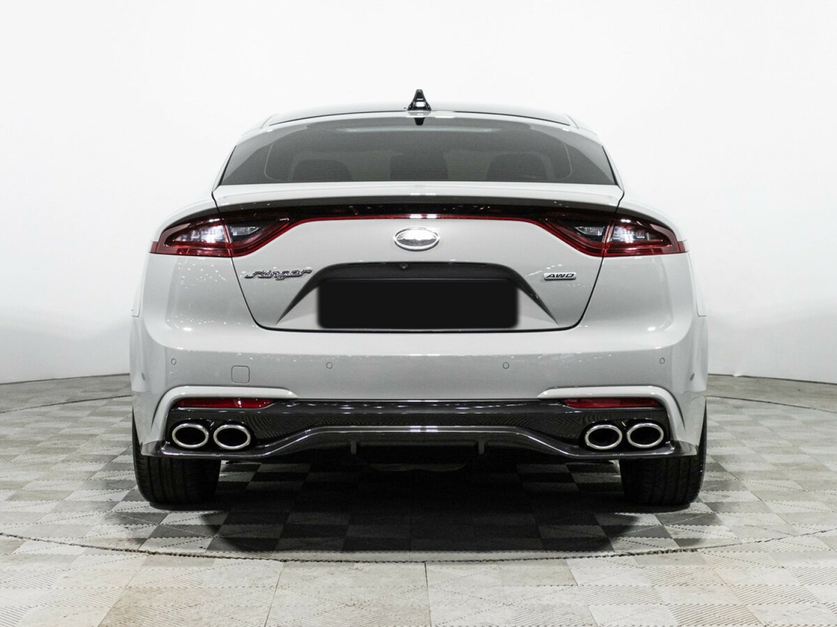 Kia Stinger с пробегом — 2018 год. Фото: #5