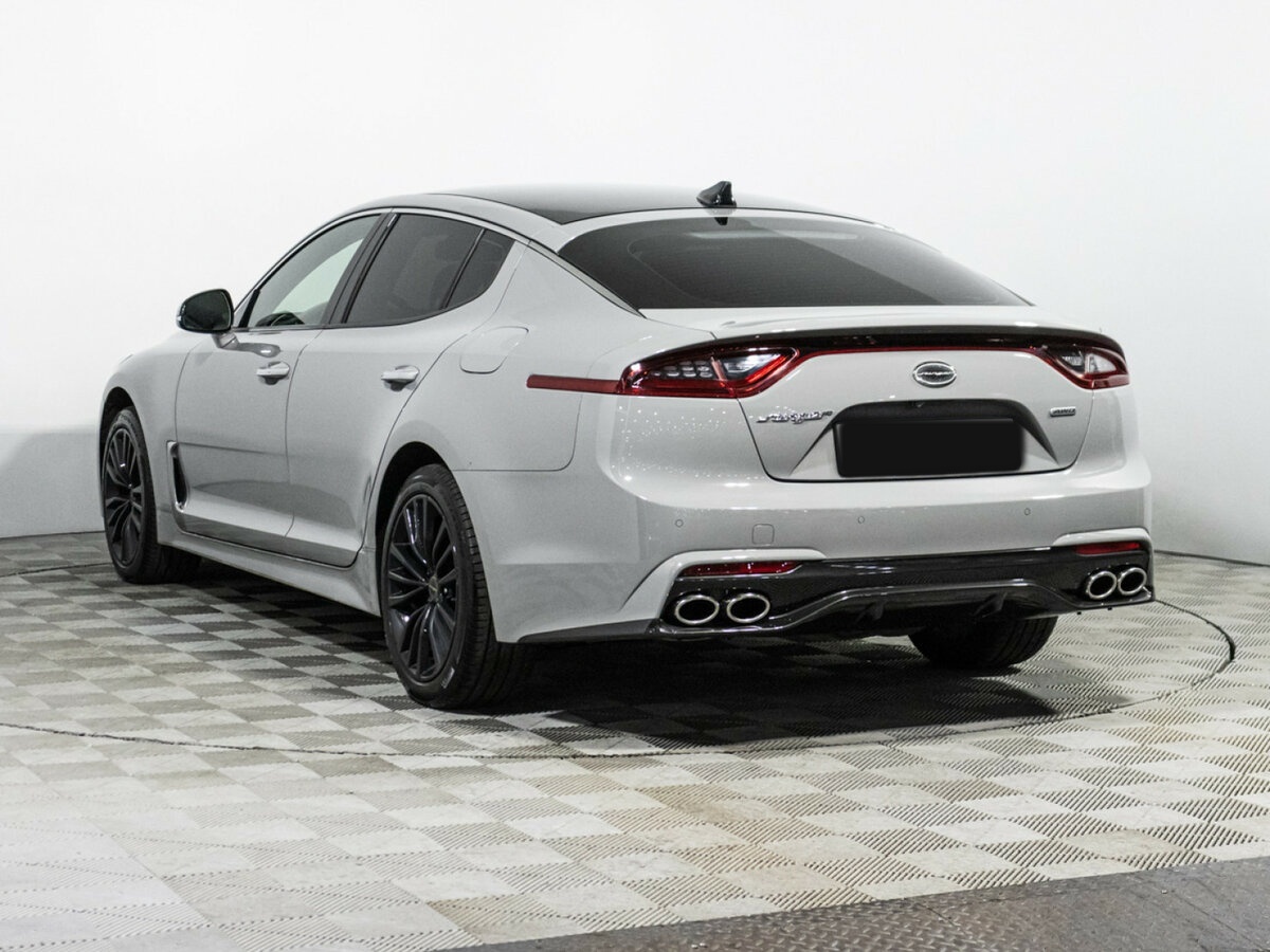Kia Stinger с пробегом — 2018 год. Фото: #6