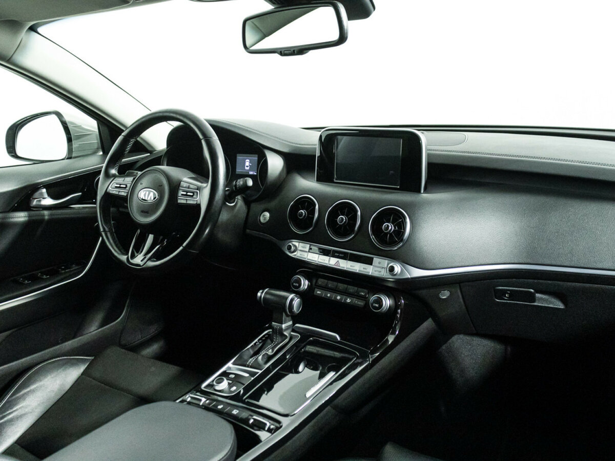Kia Stinger с пробегом — 2018 год. Фото: #8