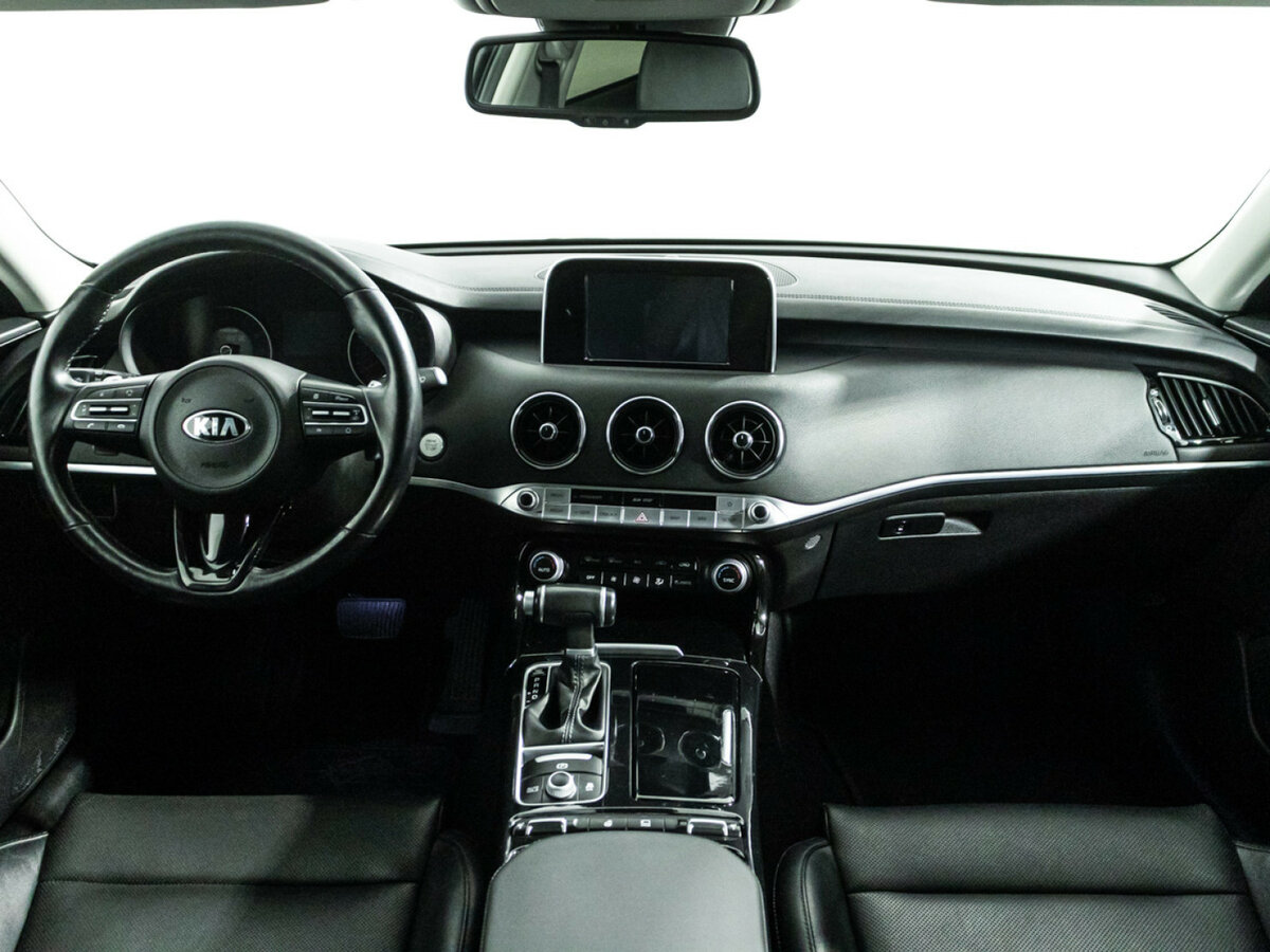 Kia Stinger с пробегом — 2018 год. Фото: #12