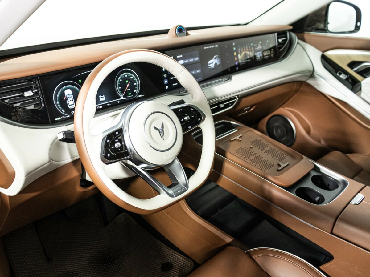 Voyah Free с пробегом — 2023 год. Фото: #10