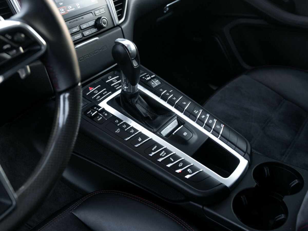 Porsche Macan с пробегом — 2016 год. Фото: #13