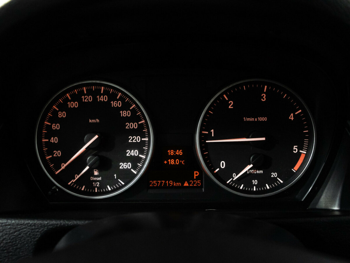 BMW X1 с пробегом — 2014 год. Фото: #11