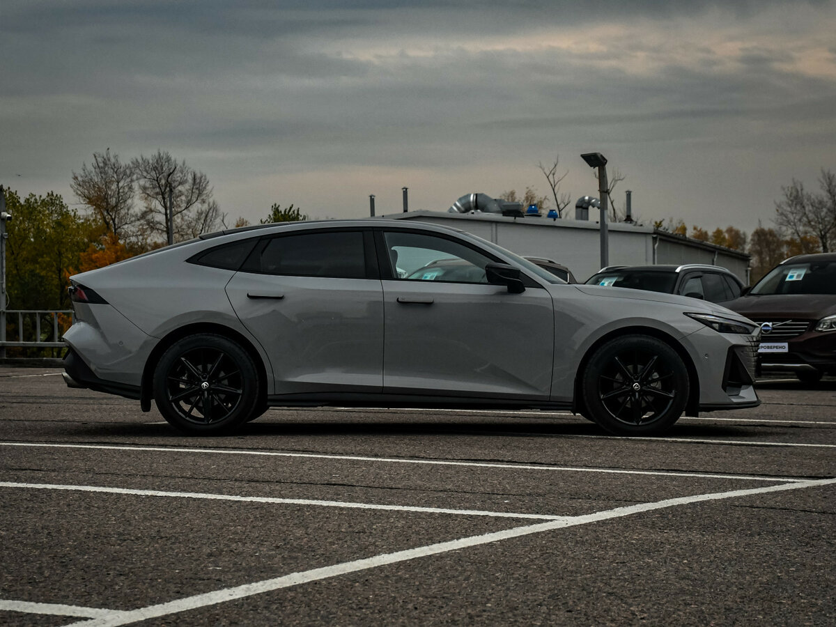 Changan UNI-V с пробегом — 2024 год. Фото: #3