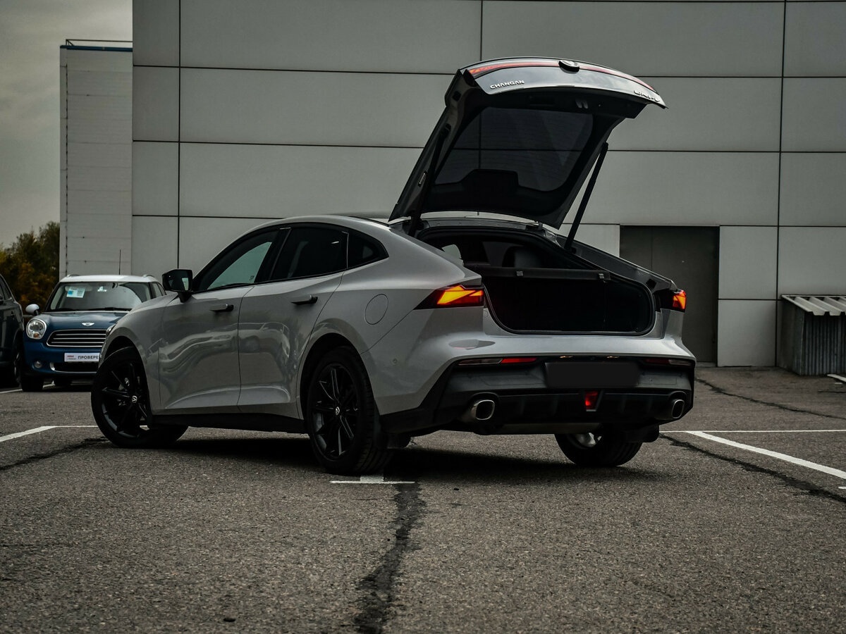 Changan UNI-V с пробегом — 2024 год. Фото: #22