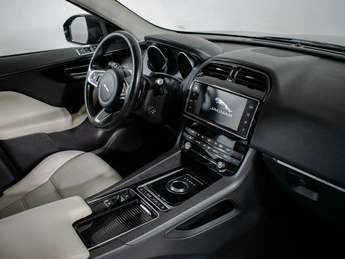 Jaguar F-Pace с пробегом — 2017 год. Фото: #8