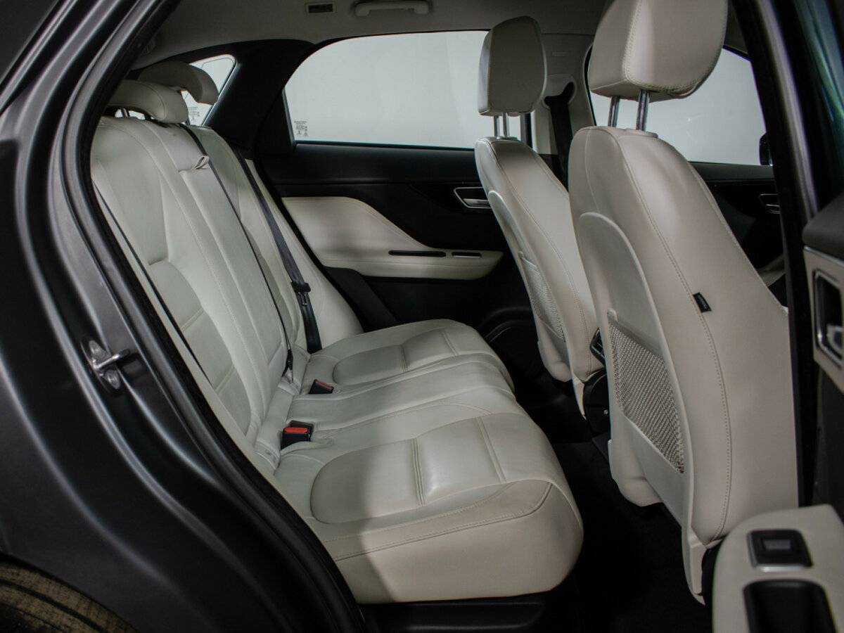 Jaguar F-Pace с пробегом — 2017 год. Фото: #9