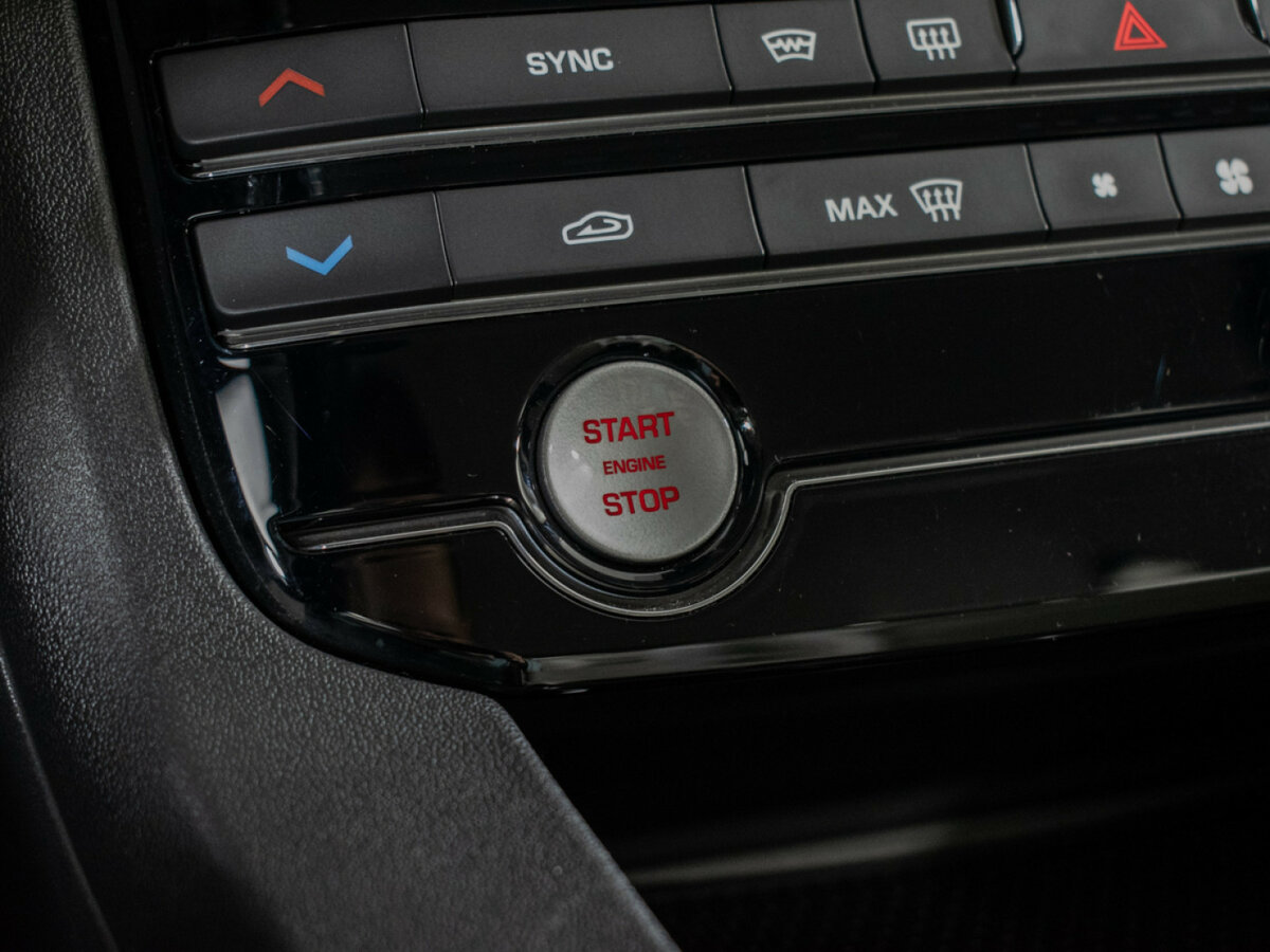 Jaguar F-Pace с пробегом — 2017 год. Фото: #13