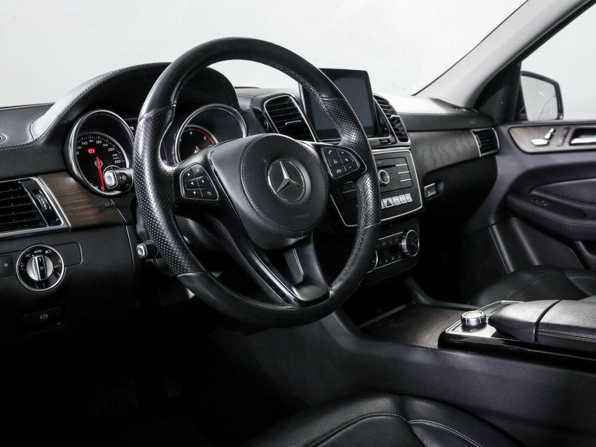 Mercedes-Benz GLS с пробегом — 2017 год. Фото: #12