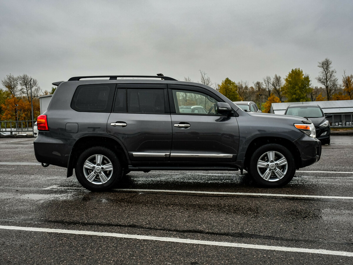 Toyota Land Cruiser с пробегом — 2012 год. Фото: #3