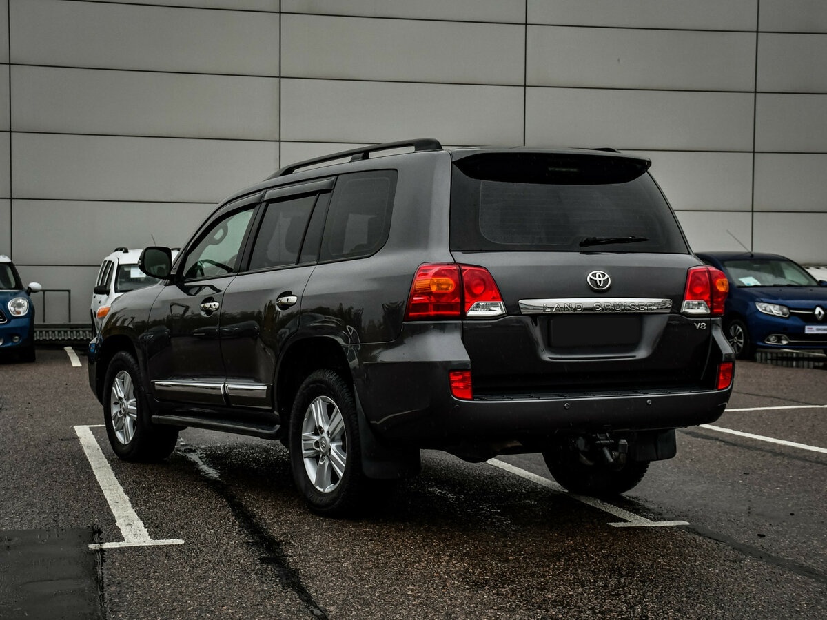 Toyota Land Cruiser с пробегом — 2012 год. Фото: #6