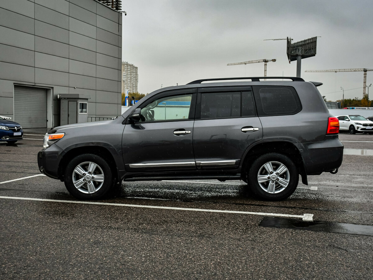 Toyota Land Cruiser с пробегом — 2012 год. Фото: #7