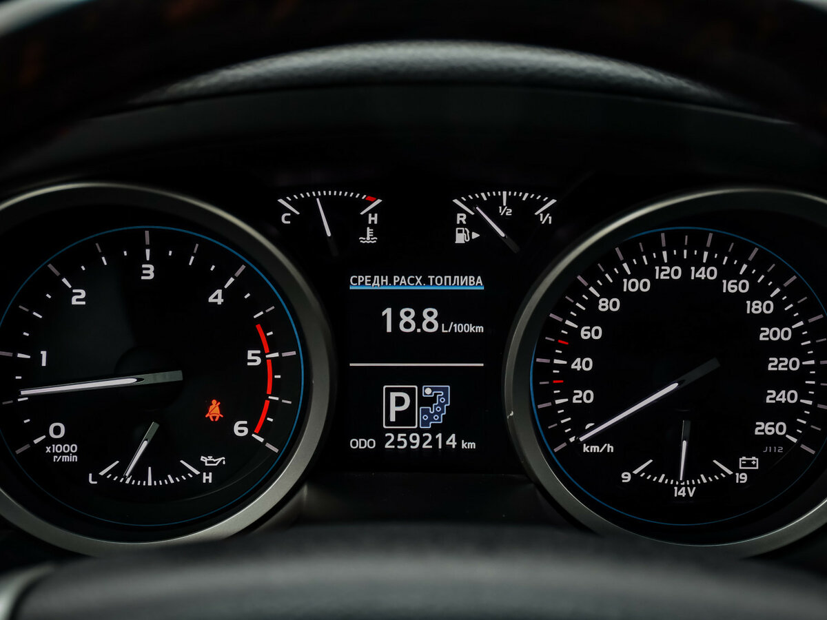 Toyota Land Cruiser с пробегом — 2012 год. Фото: #8