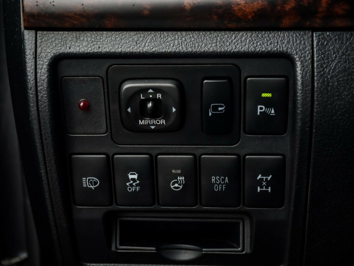 Toyota Land Cruiser с пробегом — 2012 год. Фото: #16