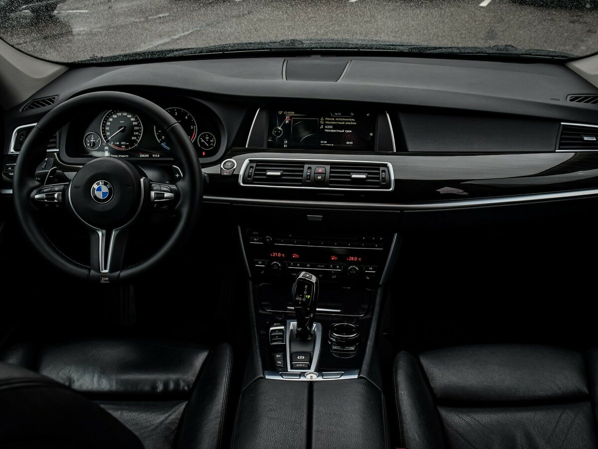 BMW 5 серии с пробегом — 2014 год. Фото: #11