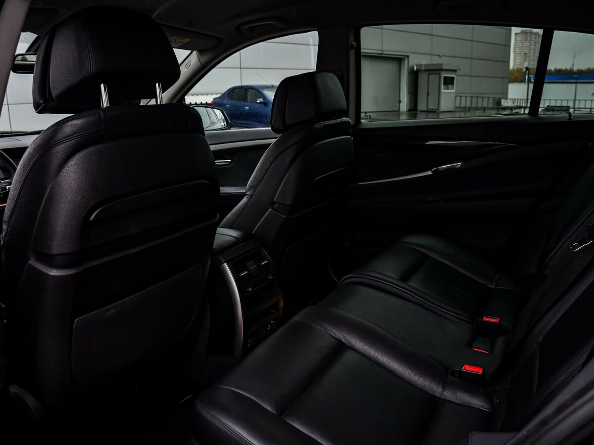 BMW 5 серии с пробегом — 2014 год. Фото: #12