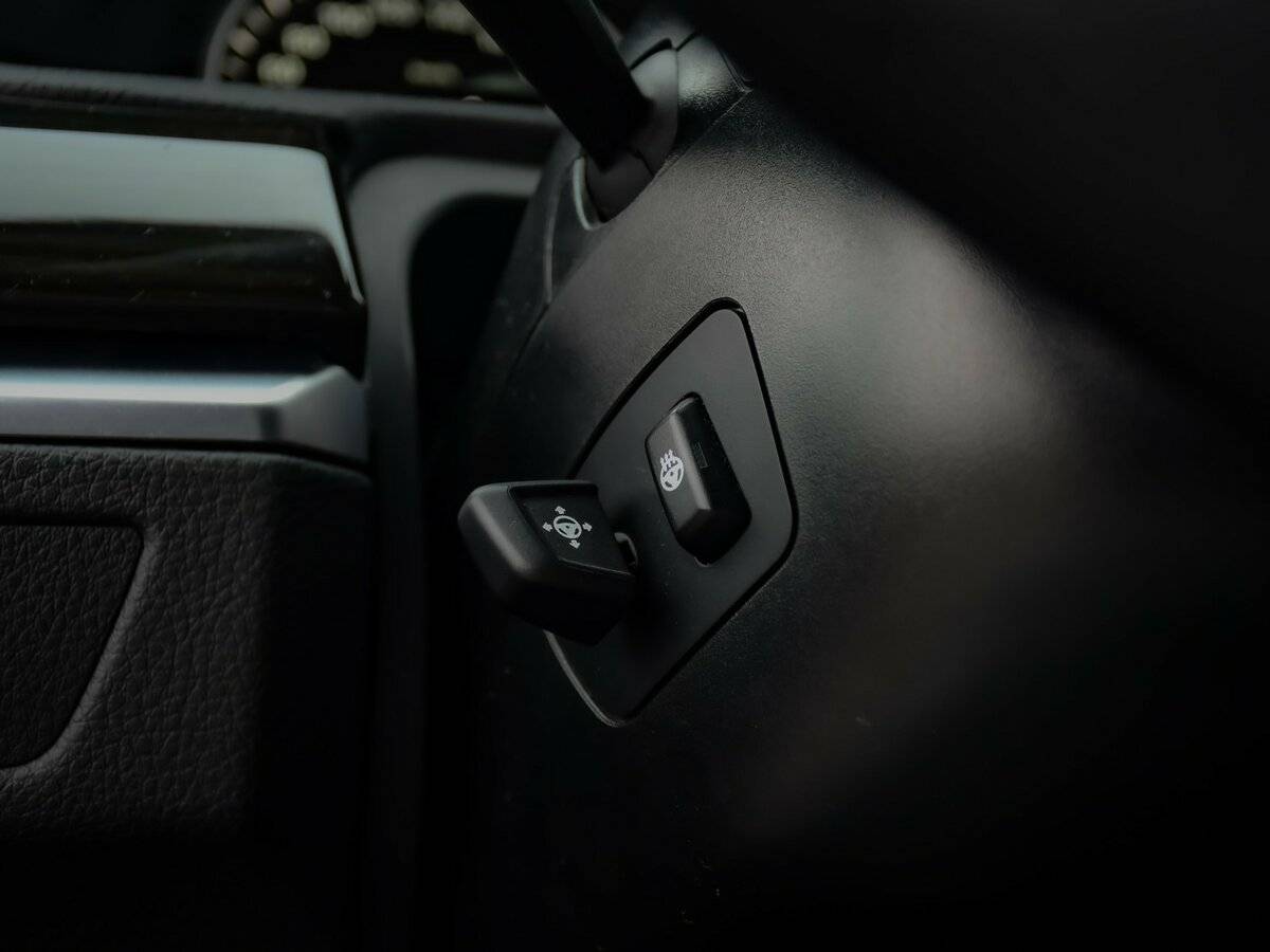 BMW 5 серии с пробегом — 2014 год. Фото: #14