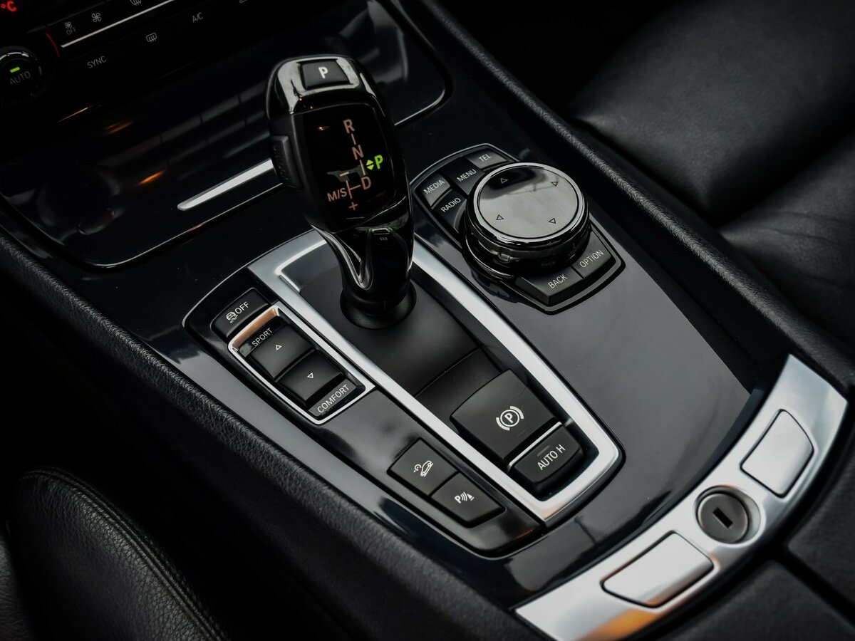 BMW 5 серии с пробегом — 2014 год. Фото: #16