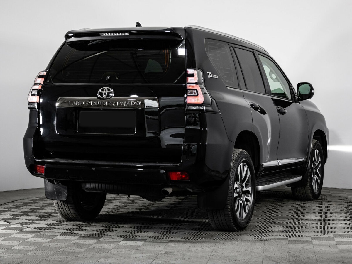 Toyota Land Cruiser Prado с пробегом — 2021 год. Фото: #3