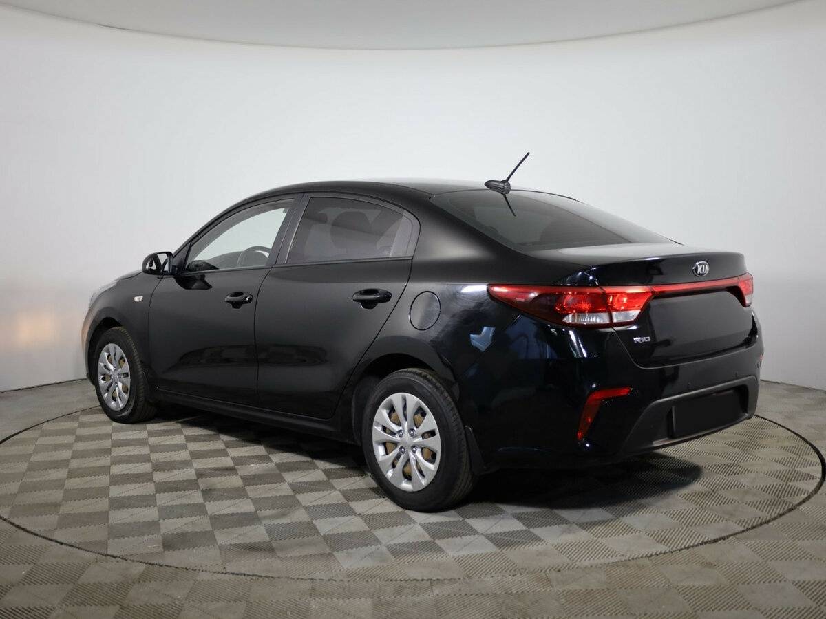 Kia Rio с пробегом — 2017 год. Фото: #6