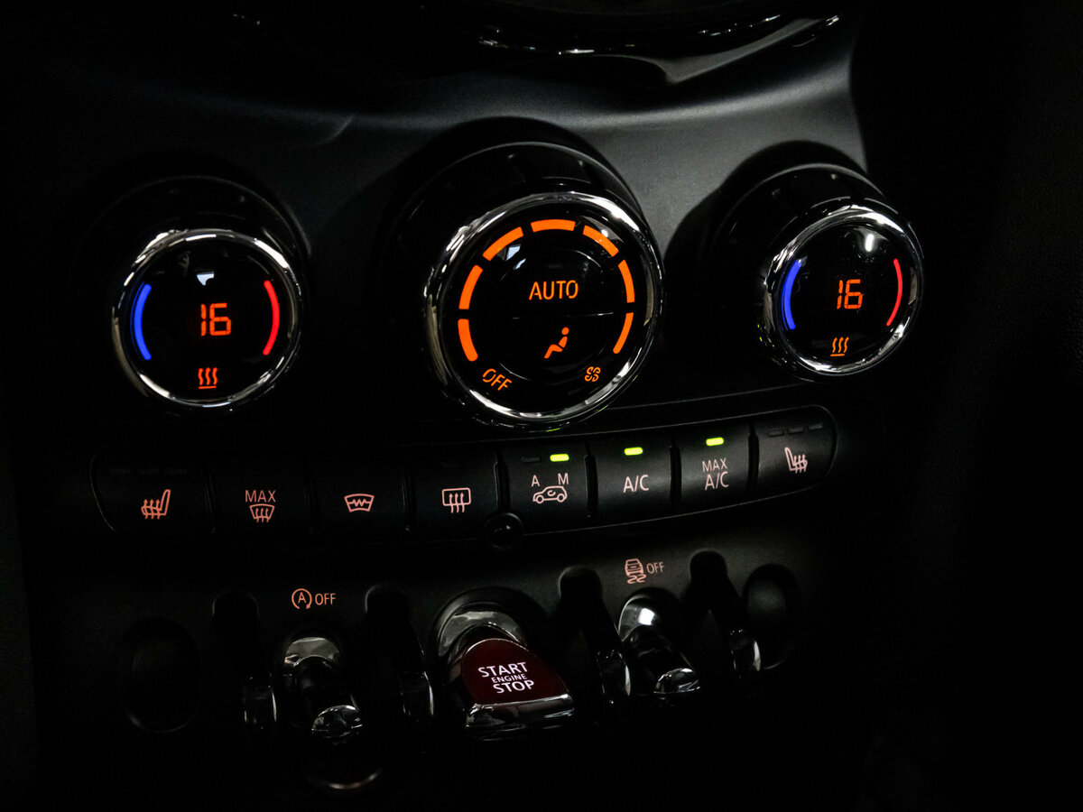 Mini Hatch с пробегом — 2015 год. Фото: #11