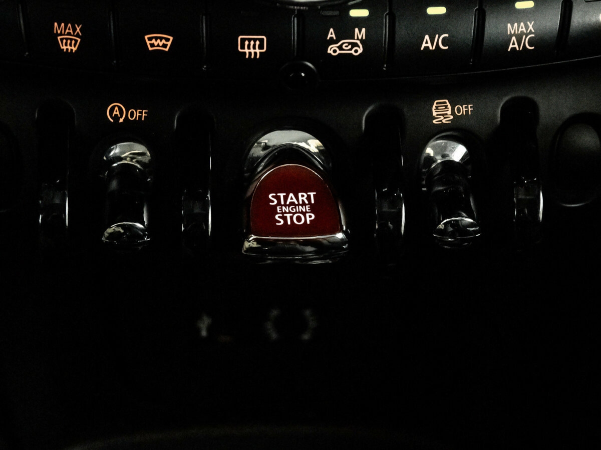 Mini Hatch с пробегом — 2015 год. Фото: #12