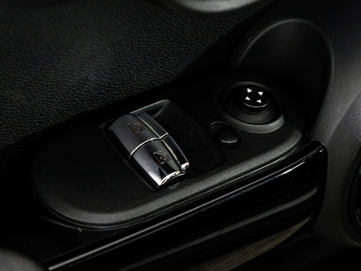 Mini Hatch с пробегом — 2015 год. Фото: #15