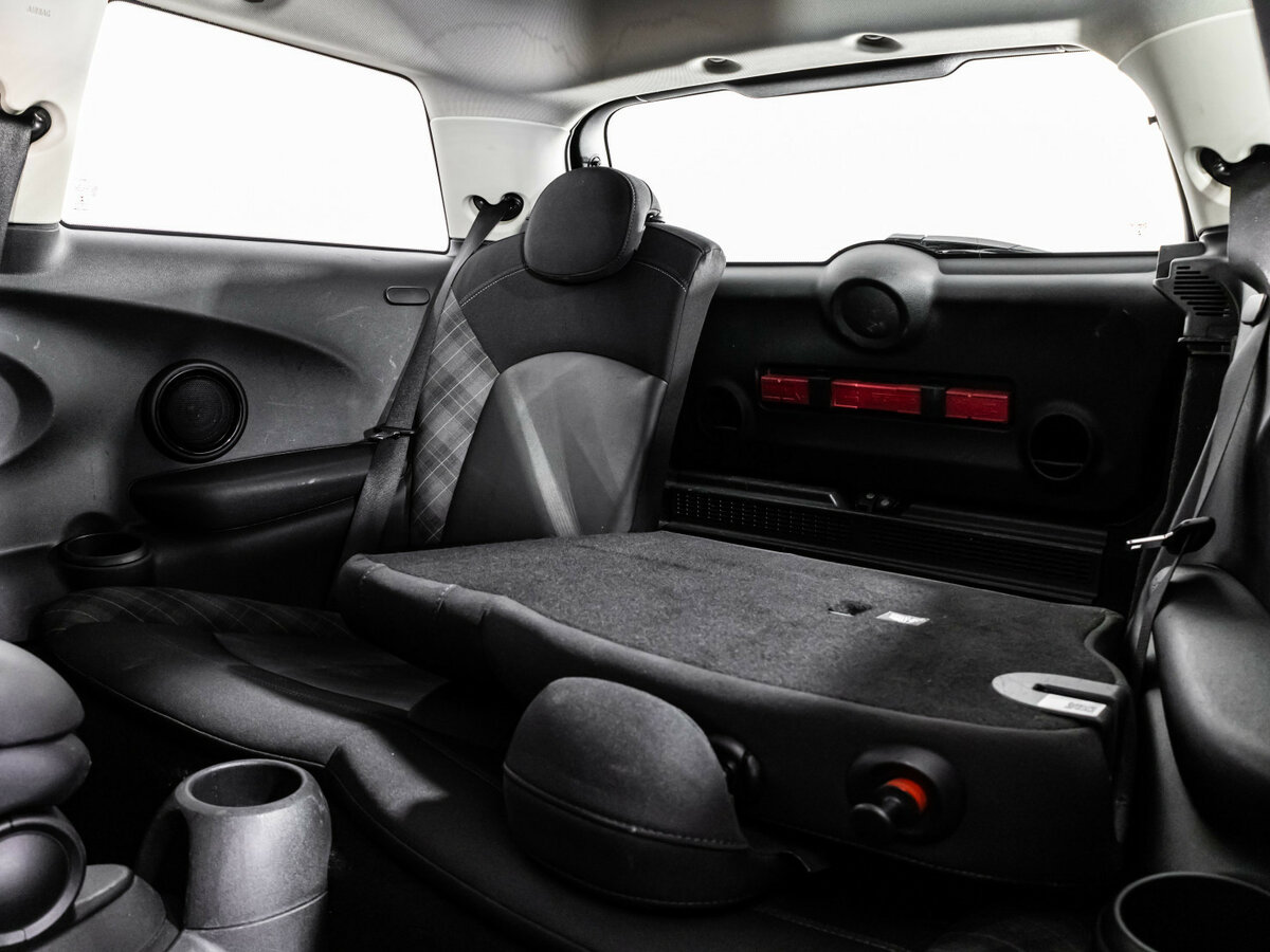 Mini Hatch с пробегом — 2015 год. Фото: #18