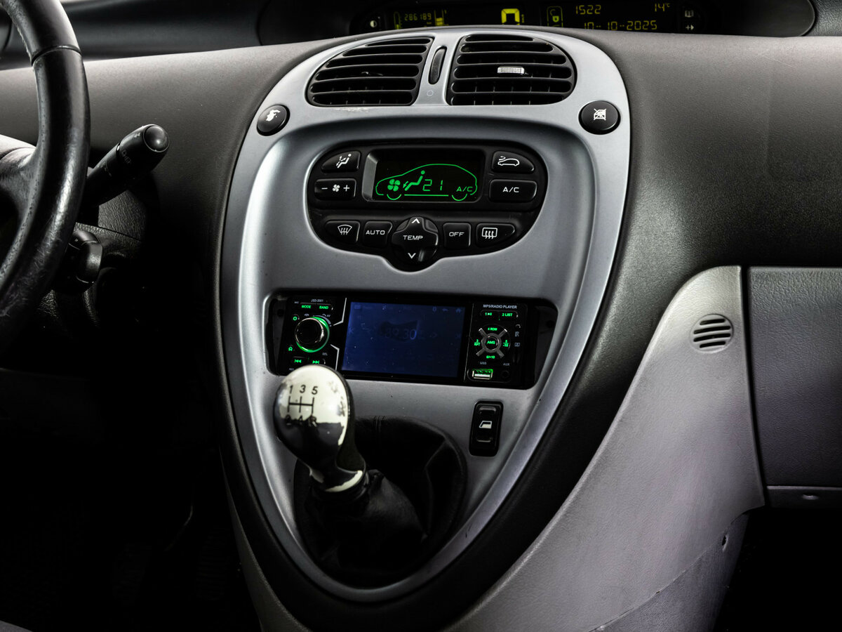 Citroen Xsara Picasso с пробегом — 2008 год. Фото: #8