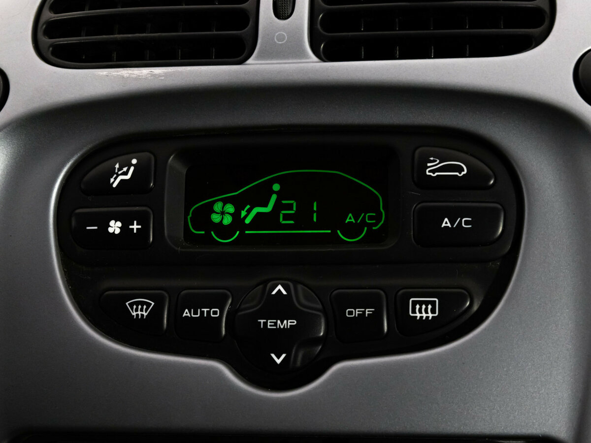 Citroen Xsara Picasso с пробегом — 2008 год. Фото: #10