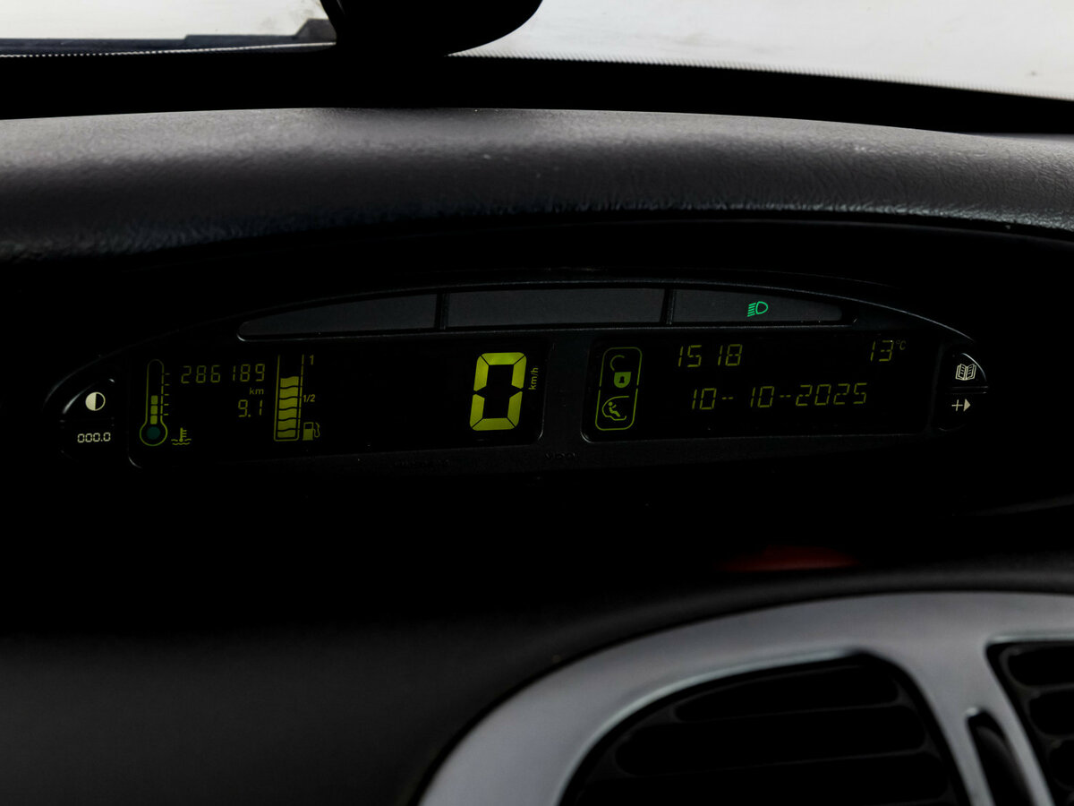 Citroen Xsara Picasso с пробегом — 2008 год. Фото: #14