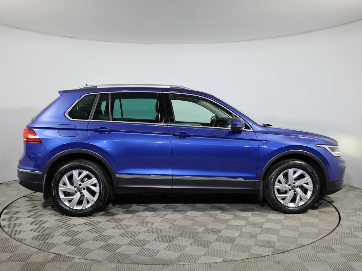 Volkswagen Tiguan с пробегом — 2021 год. Фото: #3