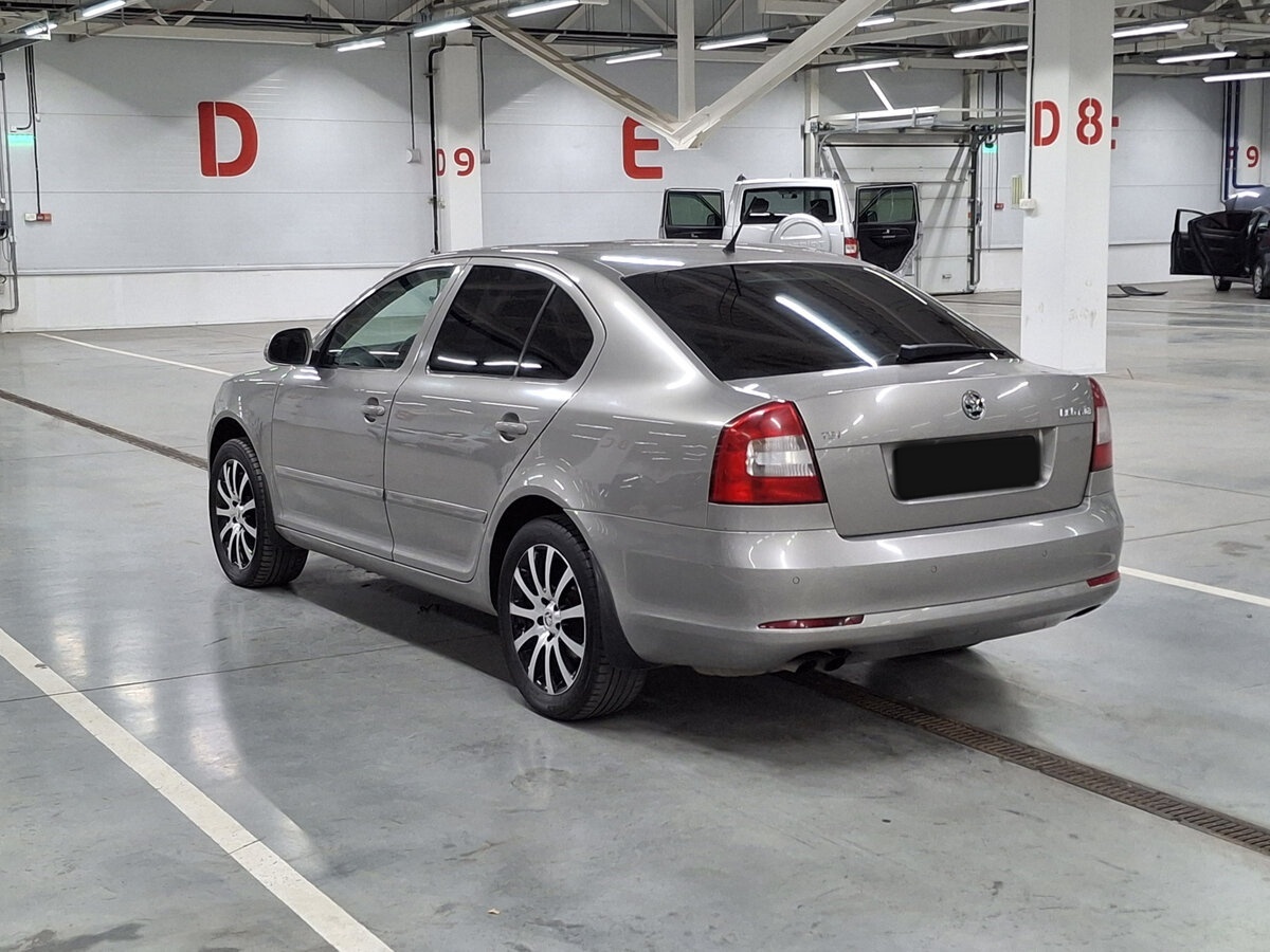 Skoda Octavia с пробегом — 2011 год. Фото: #6