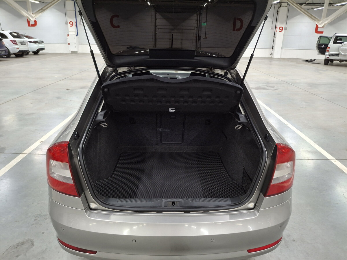 Skoda Octavia с пробегом — 2011 год. Фото: #9