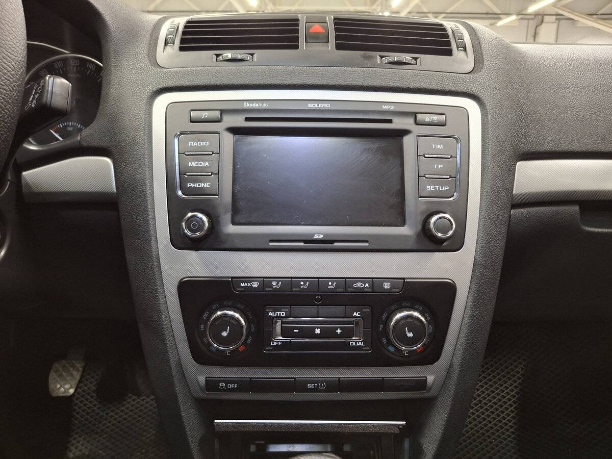 Skoda Octavia с пробегом — 2011 год. Фото: #14