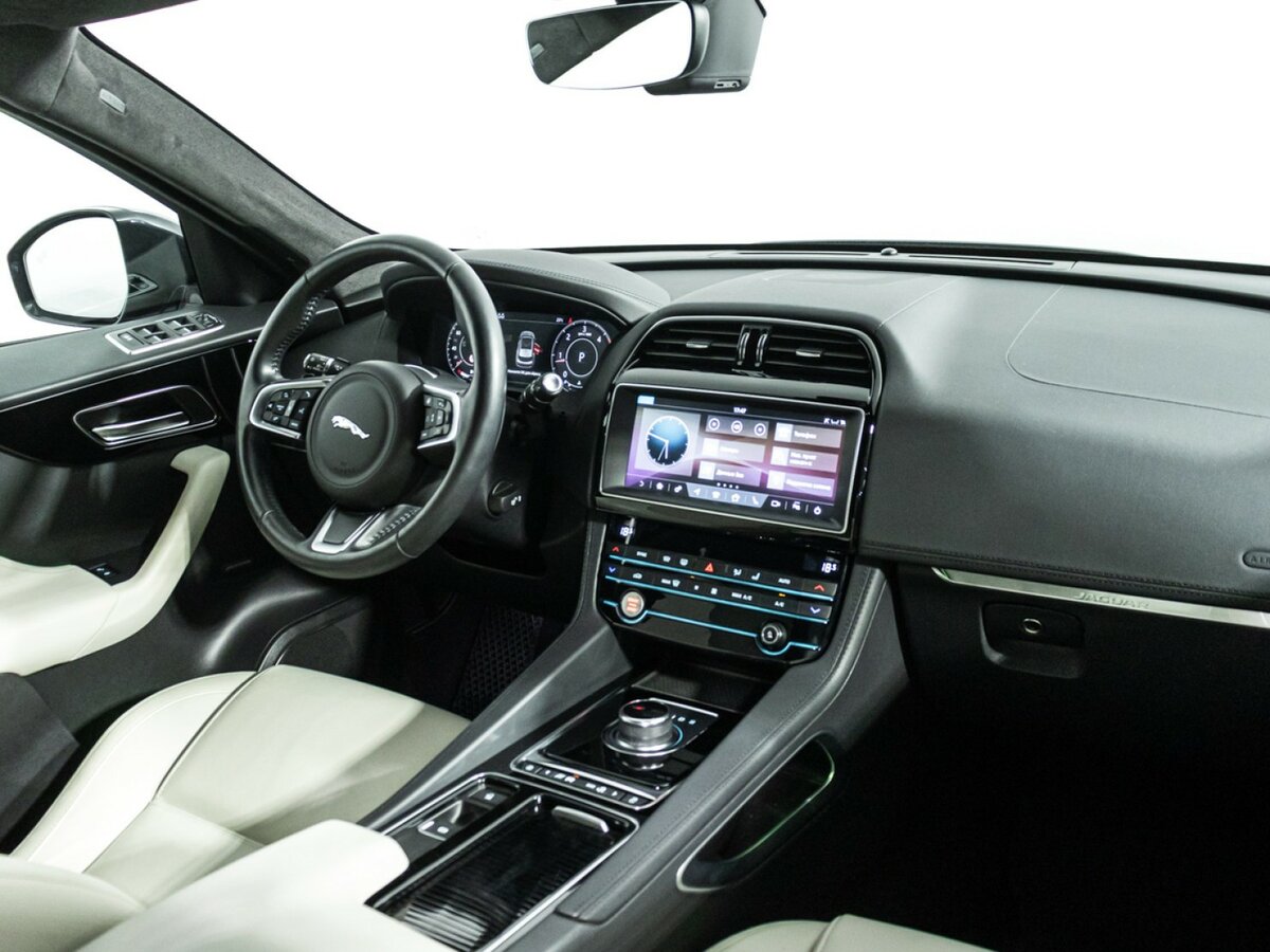 Jaguar F-Pace с пробегом — 2020 год. Фото: #8