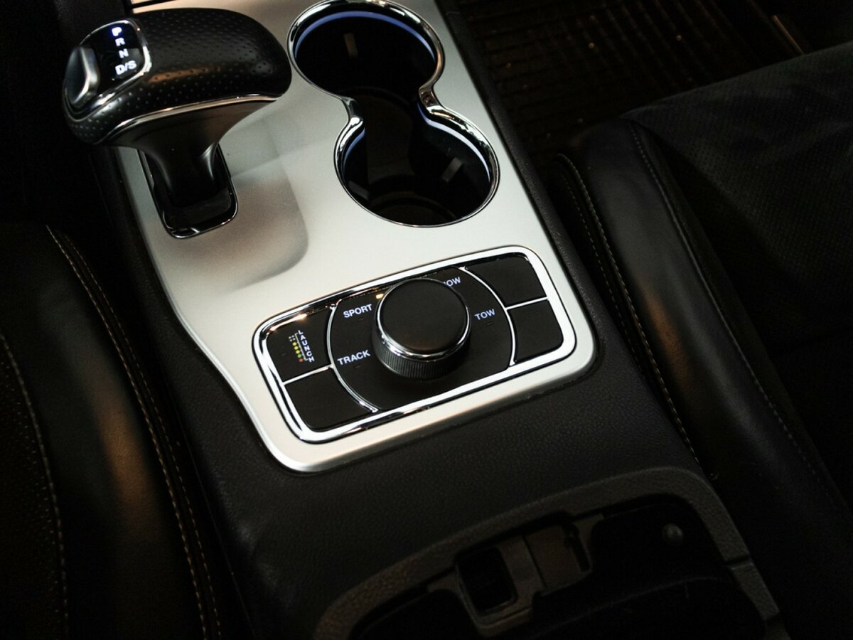 Jeep Grand Cherokee с пробегом — 2014 год. Фото: #18