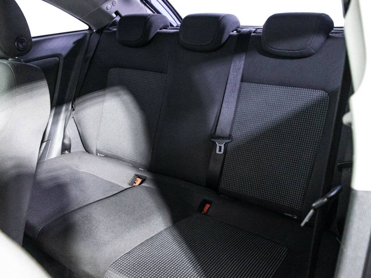 Opel Corsa с пробегом — 2007 год. Фото: #9