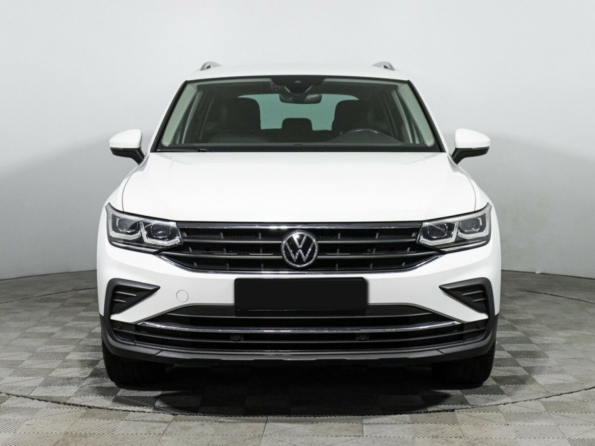 Volkswagen Tiguan с пробегом — 2021 год. Фото: #1