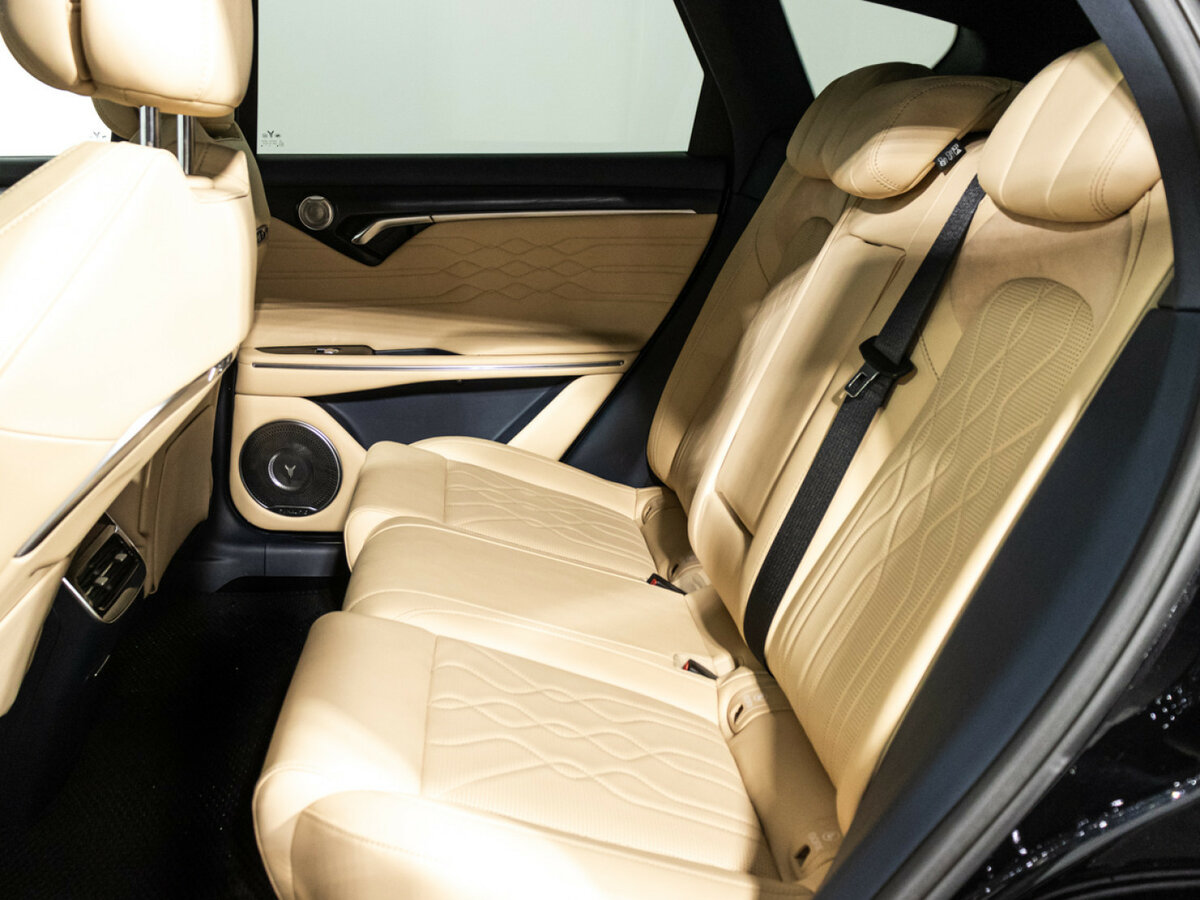 Voyah Free с пробегом — 2023 год. Фото: #9