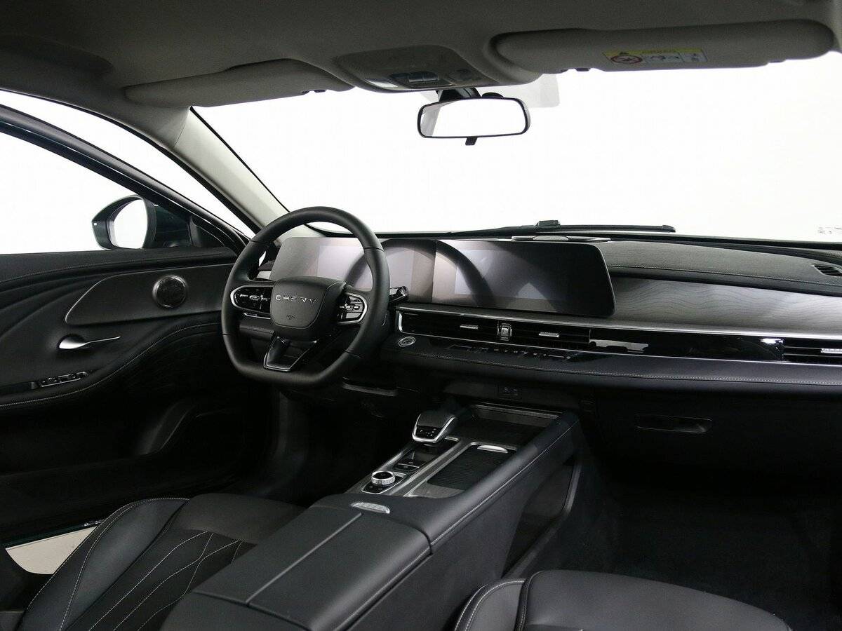 Chery Arrizo 8 с пробегом — 2024 год. Фото: #4