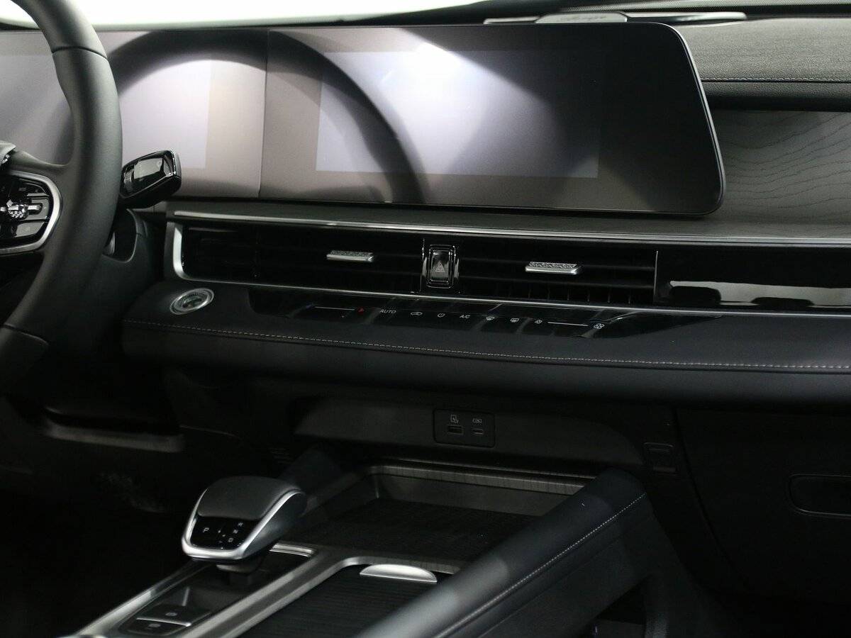 Chery Arrizo 8 с пробегом — 2024 год. Фото: #9