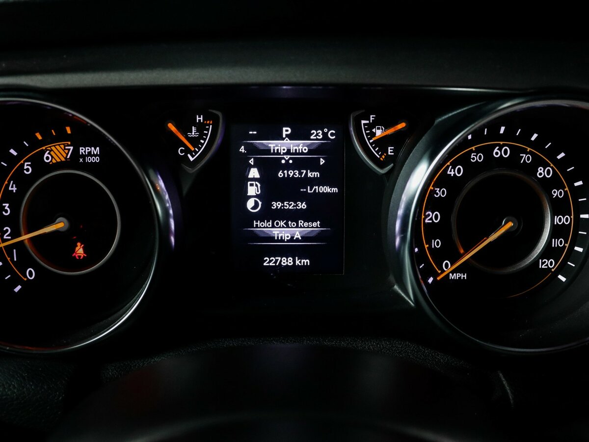 Jeep Wrangler с пробегом — 2021 год. Фото: #7