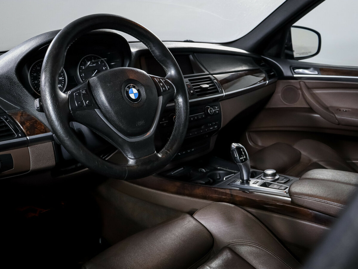 BMW X5 с пробегом — 2007 год. Фото: #9