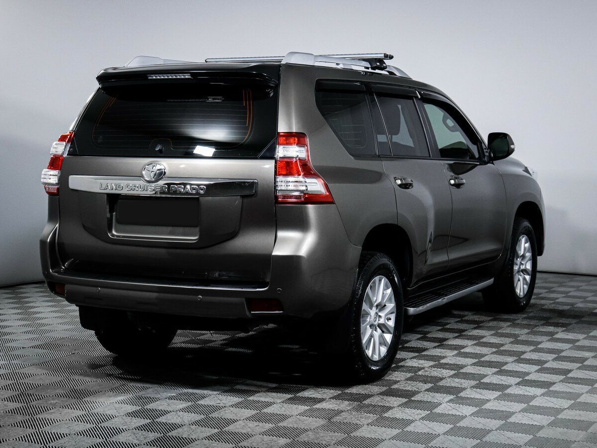 Toyota Land Cruiser Prado с пробегом — 2015 год. Фото: #2