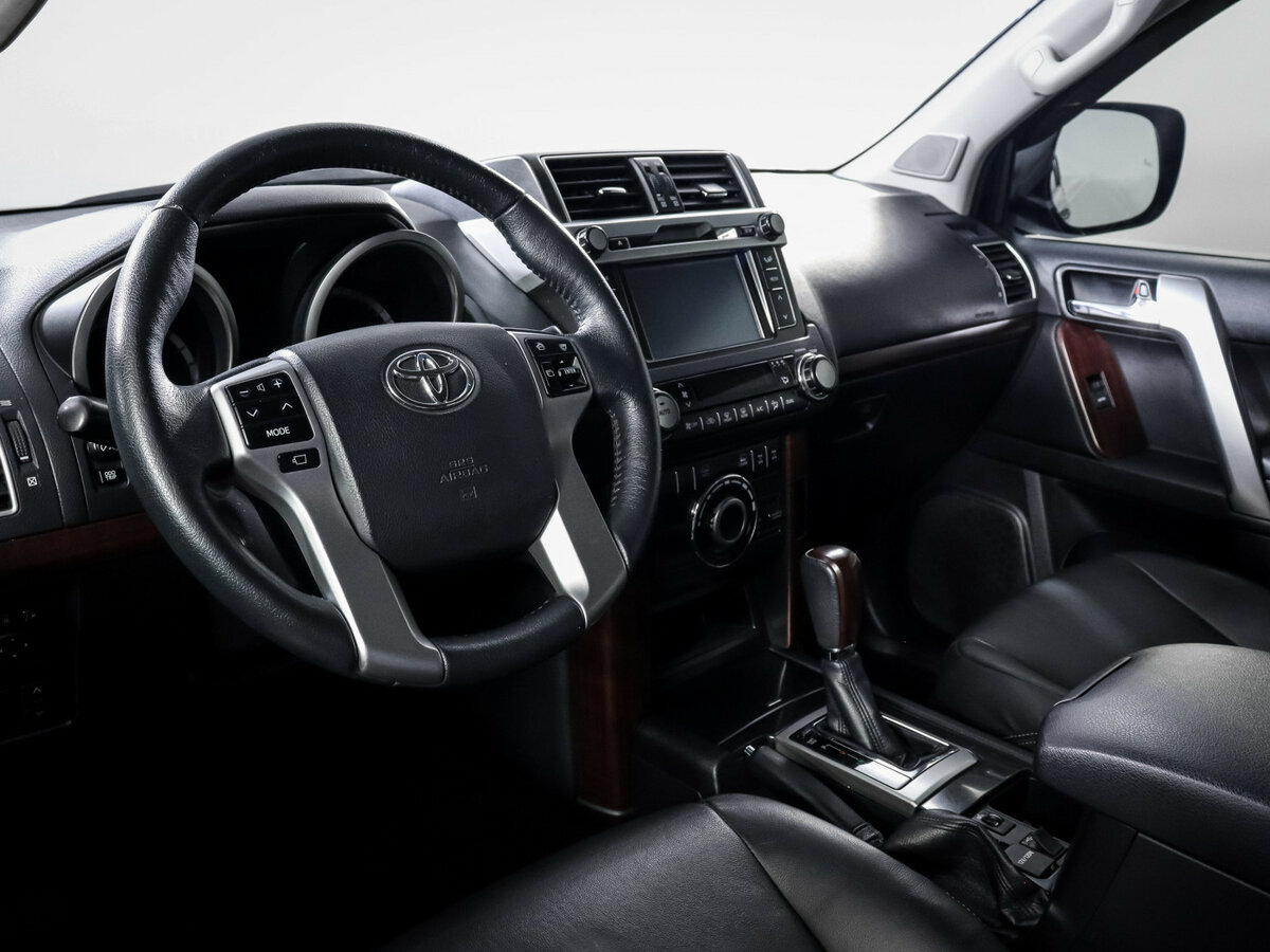Toyota Land Cruiser Prado с пробегом — 2015 год. Фото: #9