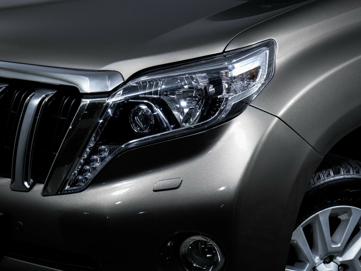 Toyota Land Cruiser Prado с пробегом — 2015 год. Фото: #11